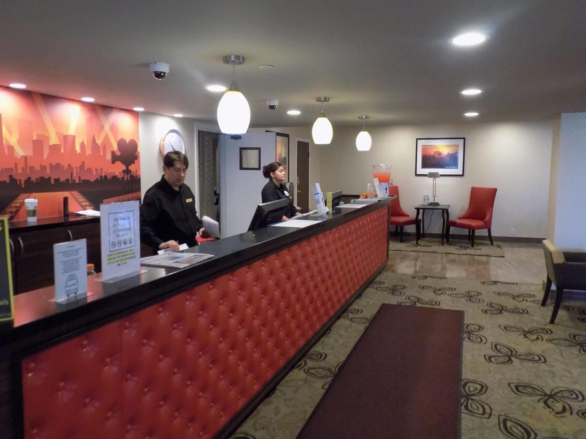 Hotel Ramada By Wyndham Burbank Airport Exterior foto